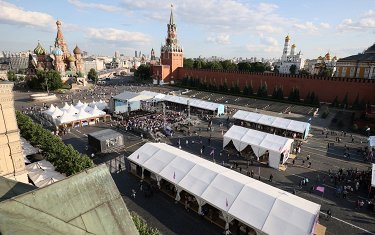 Жігіт пен қыздың жыныстық қатынас видеосы «Сука» порно фильмін қараңыз