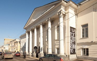 Емізіктерді илеу және бұрау, кеудені илеу